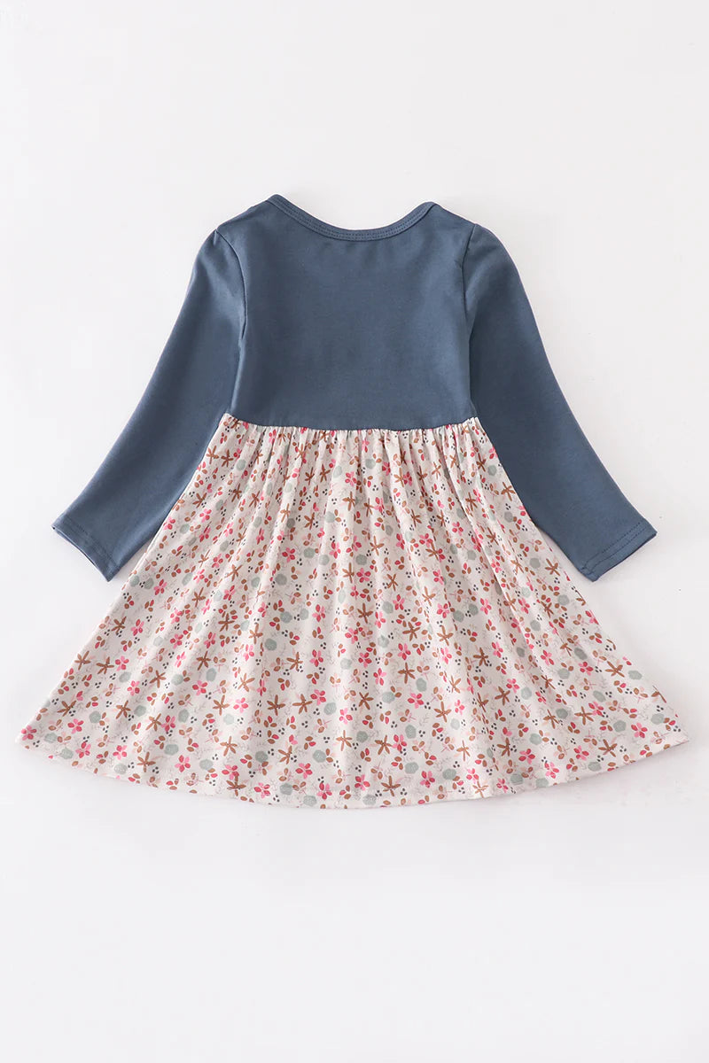Floral chicken embroidered girl dress
