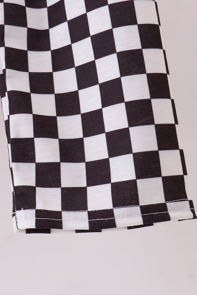 Red character applique checkered pants set