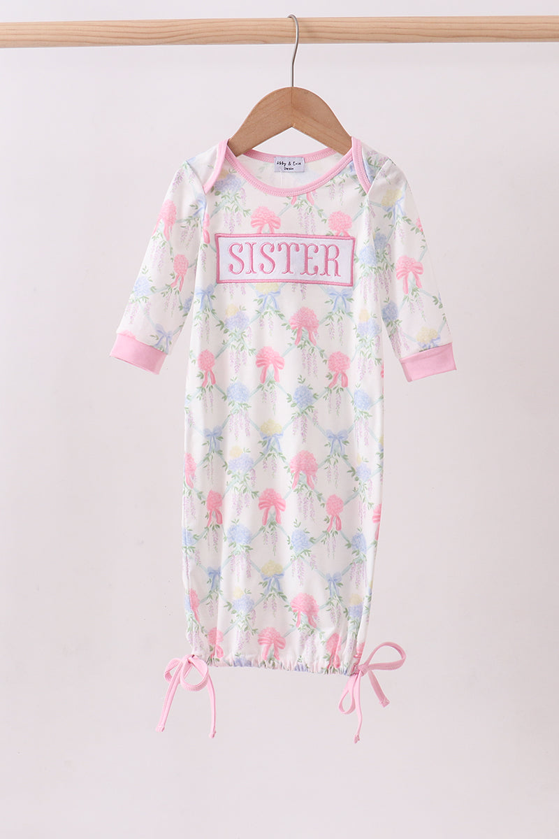 Floral print sister embroidery gown