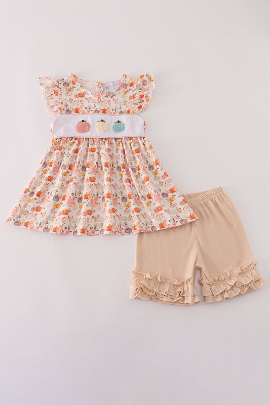 Beige french knot ruffle shorts set