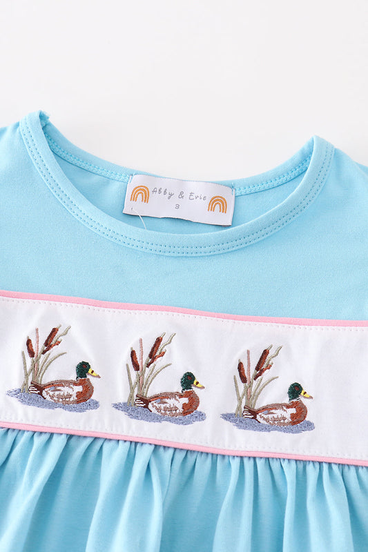 Blue duck embroidery girl set