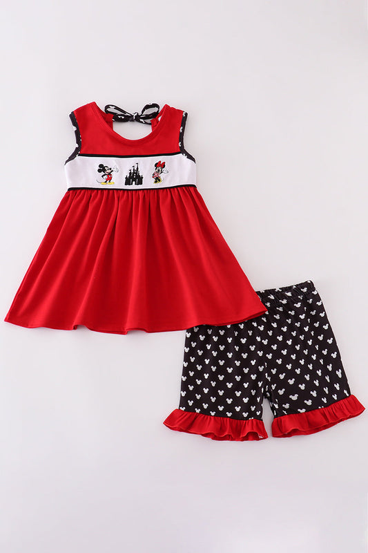 Red character embroidery shorts set